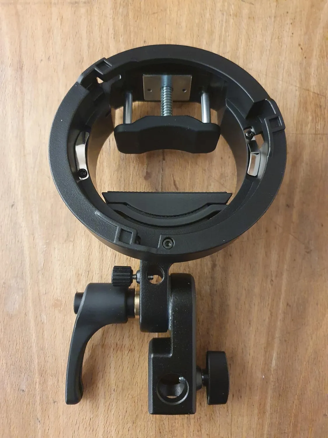 Godox S3 staffa flash attacco Bowens con foro ombrello