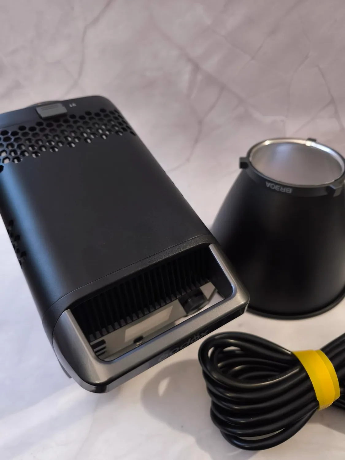 Godox LE200D lampada video LED 220W nera Bowens 5600K