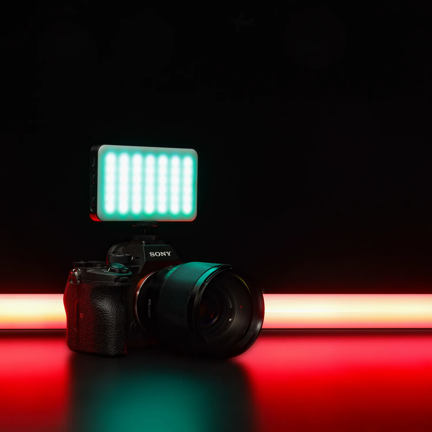 Rollei LUX Compact luce LED RGB tascabile 8W bicolore