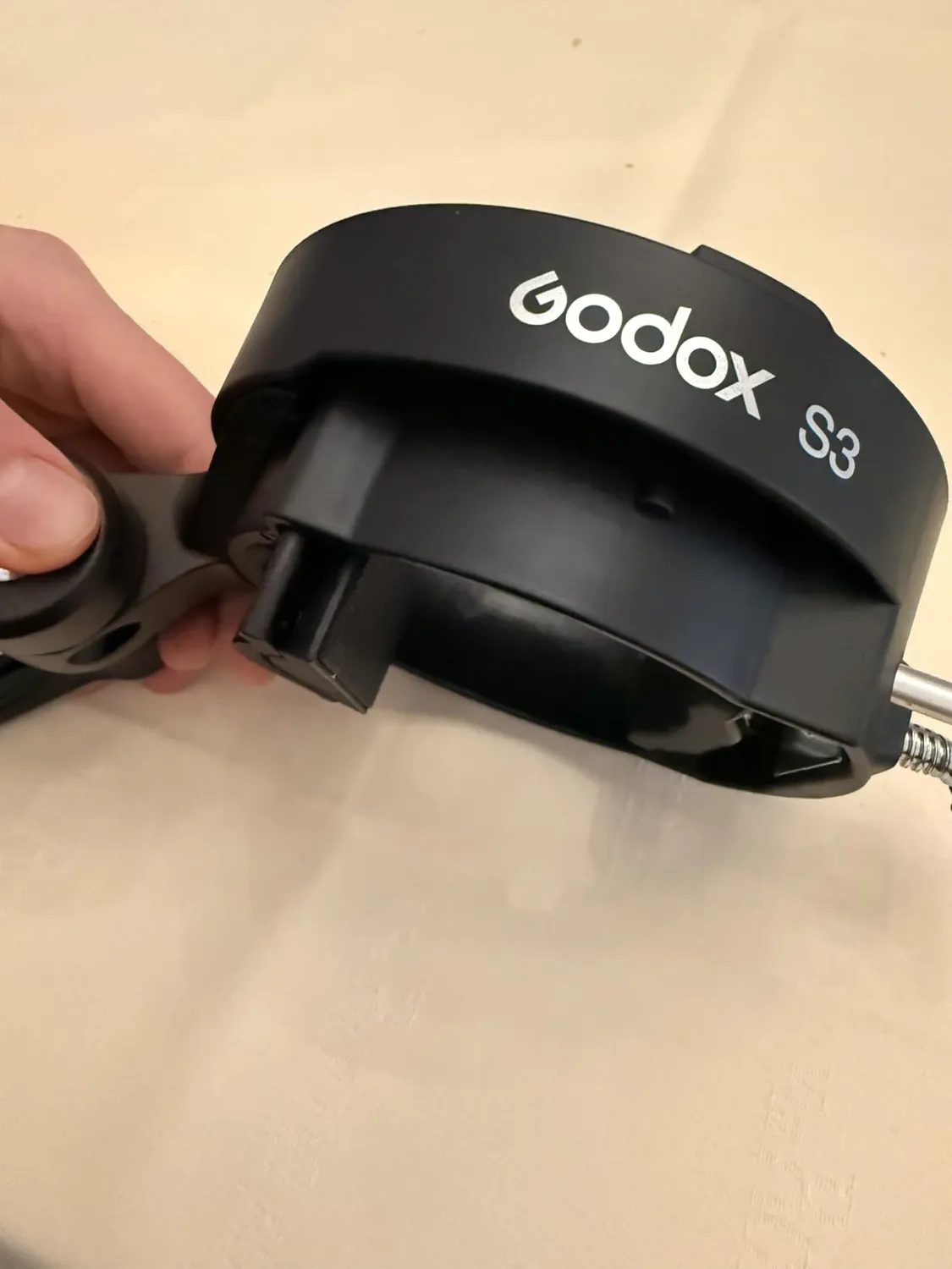 Godox S3 staffa flash attacco Bowens con foro ombrello